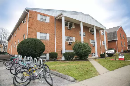 2018-10/Ohio-State-Apartment-Building-455137.webp