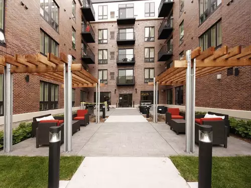 2018-10/UNIVERSITY-OF-MINNESOTA-Apartment-Building-445925.webp