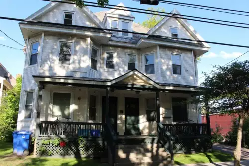 vermont-Apartment-Building-444551.webp
