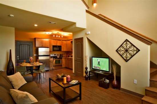 Baylor-University-Apartment-Building-487199