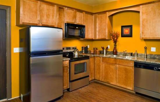 Baylor-University-Apartment-Building-487200