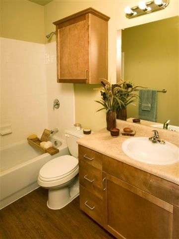 Baylor-University-Apartment-Building-487214