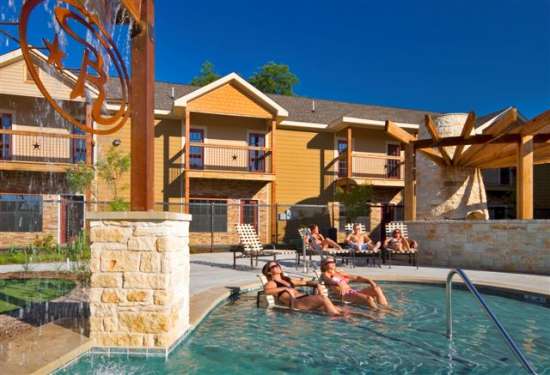 Baylor-University-Apartment-Building-487217