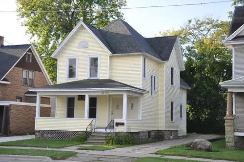 2018-11/UW-OSHKOSH-Apartment-Building-489679.webp
