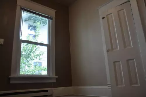 S Bed 1107 Cherry St, Oshkosh, WI 54901, USA 13