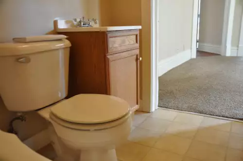 S Bed 1107 Cherry St, Oshkosh, WI 54901, USA 14