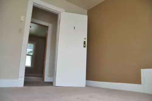 S Bed 1107 Cherry St, Oshkosh, WI 54901, USA 25