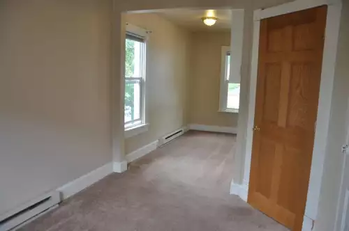 S Bed 1107 Cherry St, Oshkosh, WI 54901, USA 28