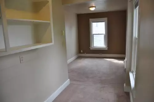 S Bed 1107 Cherry St, Oshkosh, WI 54901, USA 29