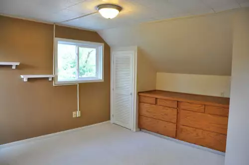 S Bed 822 Prospect Ave Oshkosh, WI 54901 6