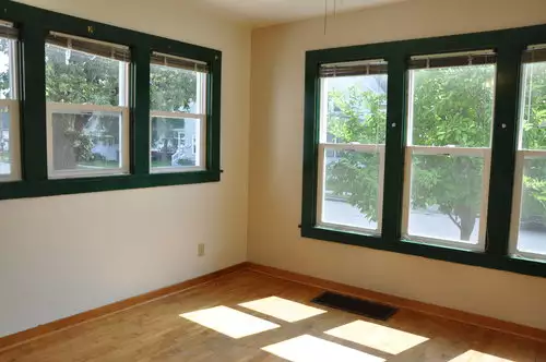 S Bed 822 Prospect Ave Oshkosh, WI 54901 10