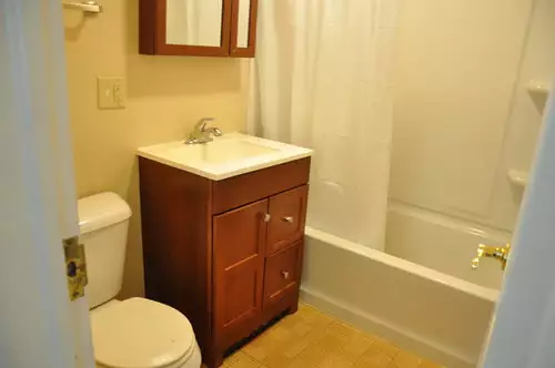 S Bed 822 Prospect Ave Oshkosh, WI 54901 14