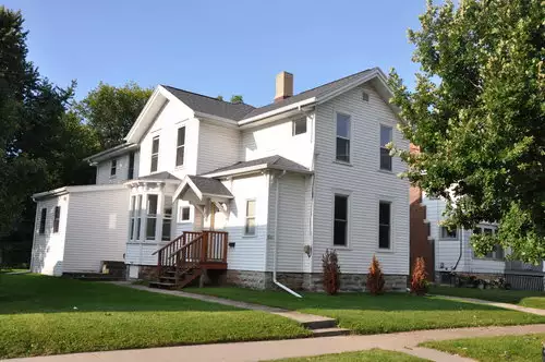 2018-11/UW-OSHKOSH-Apartment-Building-489932.webp