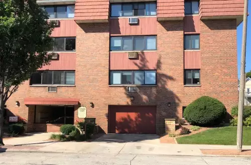 2018-12/MARQUETTE-Apartment-Building-492985.webp