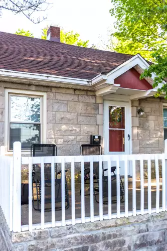 2019-01/IU-Apartment-Building-501422.webp