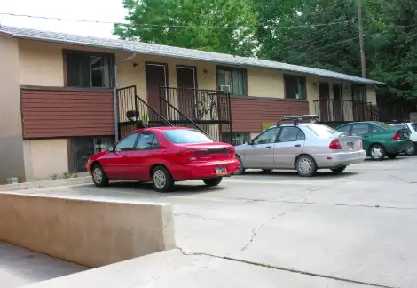 2019-01/UTAH-STATE-Apartment-Building-502447.webp