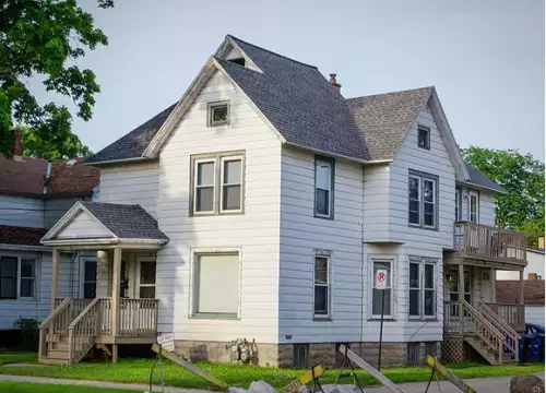 2019-01/UW-OSHKOSH-Apartment-Building-497014.webp