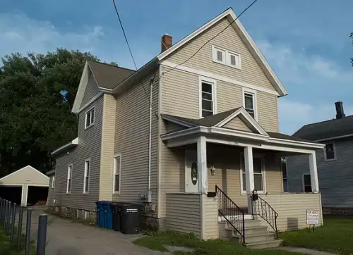 2019-01/UW-OSHKOSH-Apartment-Building-497018.webp