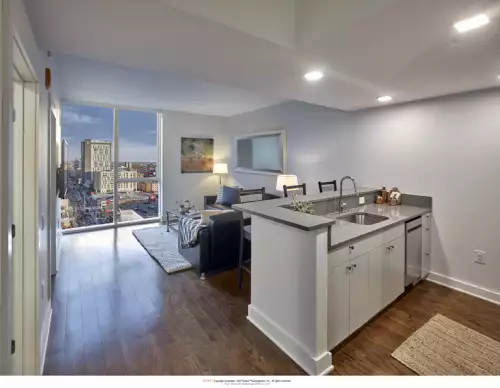 2019-02/temple-Apartment-Building-523660.webp