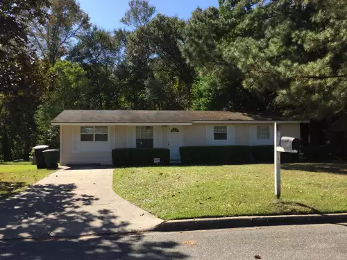 2019-03/FSU-Apartment-Building-539471.webp