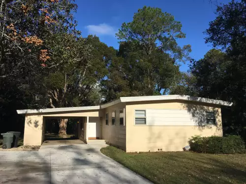 2019-03/FSU-Apartment-Building-539530.webp