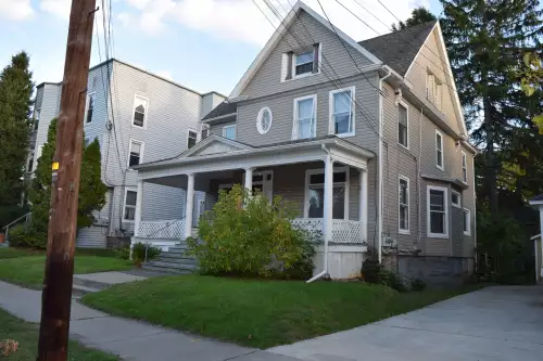 2019-04/Binghamton-University-Apartment-Building-554021.webp