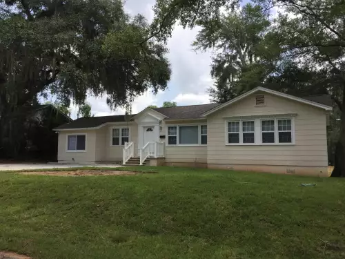 2019-04/FSU-Apartment-Building-549402.webp