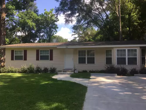 2019-04/FSU-Apartment-Building-550302.webp