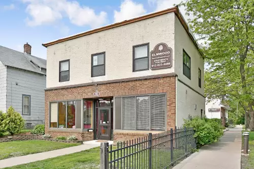 2019-06/UNIVERSITY-OF-MINNESOTA-Apartment-Building-557729.webp