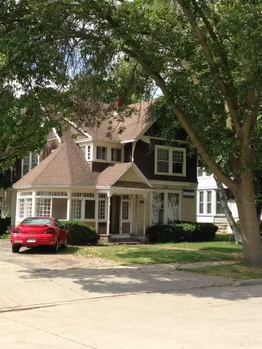 2019-07/UW-OSHKOSH-Apartment-Building-563493.webp