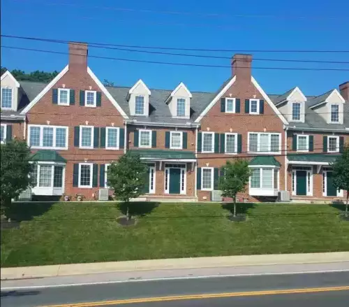 2019-08/UDEL-Apartment-Building-567009.webp