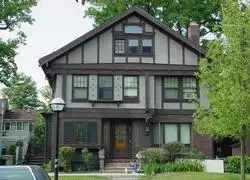 2019-09/UNIVERSITY-OF-MICHIGAN-Apartment-Building-580515.webp