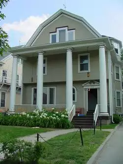 2019-09/UNIVERSITY-OF-MICHIGAN-Apartment-Building-580530.webp