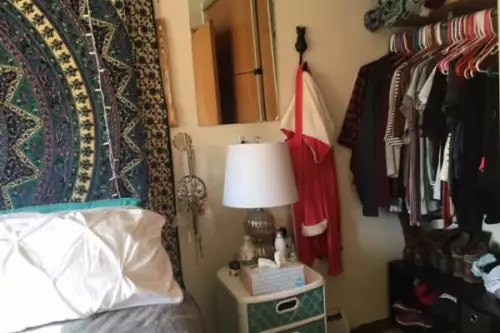 S Bed 444 W Main St Madison, WI 53703 7