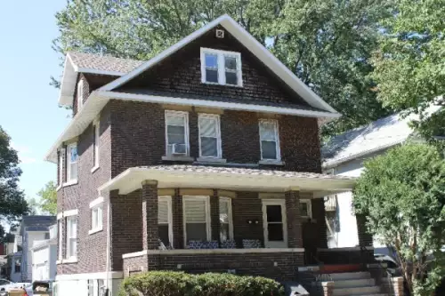 2019-10/MADISON-Apartment-Building-596655.webp