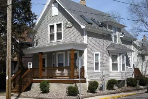 2019-10/MADISON-Apartment-Building-596994.webp