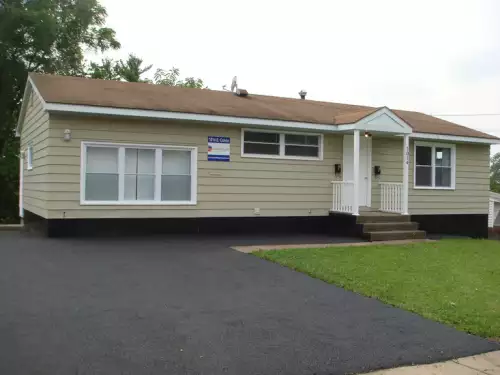 2019-10/SYRACUSE-Apartment-Building-601614.webp