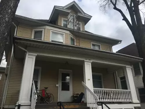 2019-10/UNIVERSITY-OF-IOWA-Apartment-Building-608201.webp