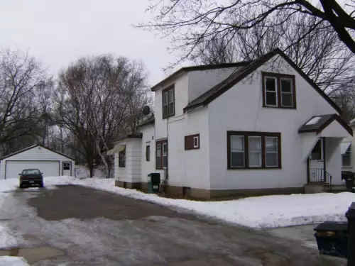 2019-10/UNIVERSITY-OF-MINNESOTA-Apartment-Building-603689.webp