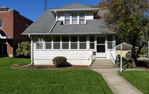 2019-12/NIU-Apartment-Building-623584.webp