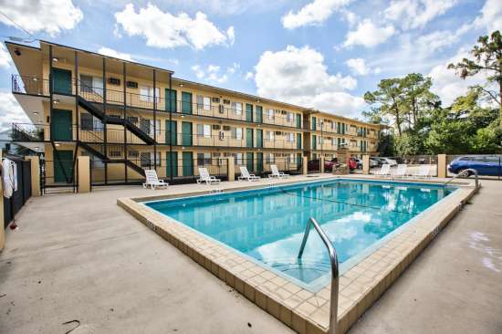 2020-01/Florida-State-University-Apartment-Building-631754.jpg