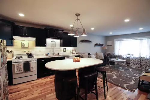 2020-01/UW-WHITEWATER-Apartment-Building-637822.webp