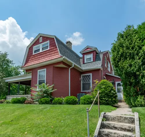 2020-02/IU-Apartment-Building-642957.webp