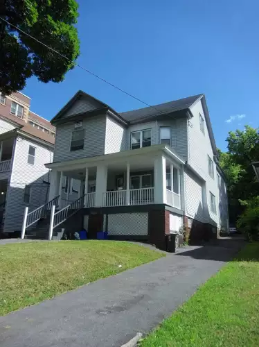 2020-02/SYRACUSE-Apartment-Building-650817.webp