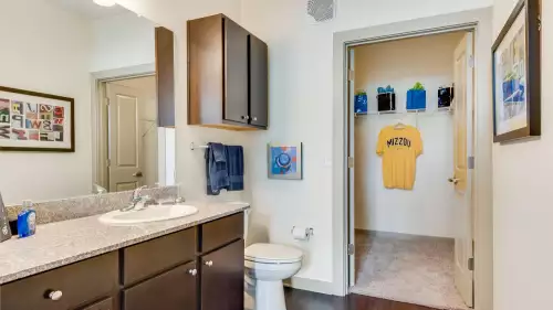 S Bed The Domain at Columbia 9