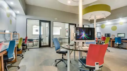 S Bed The Domain at Columbia 22