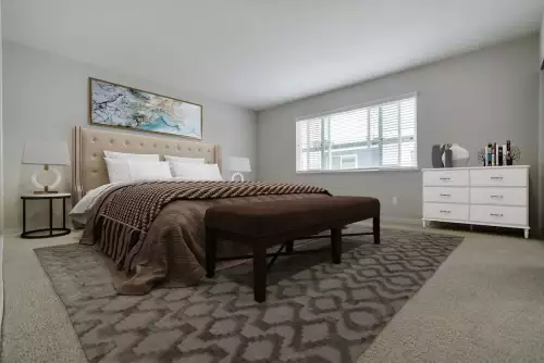 S Bed Beverly Plaza Apartments 28