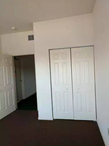 S Bed The Montecristo (1722 W. Wells) 9