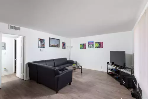 CAL-STATE-LONG-BEACH-Apartment-Building-726060.webp