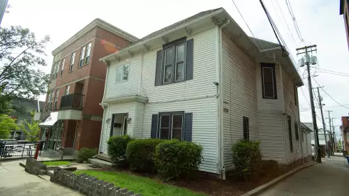 2020-10/IU-Apartment-Building-722375.webp